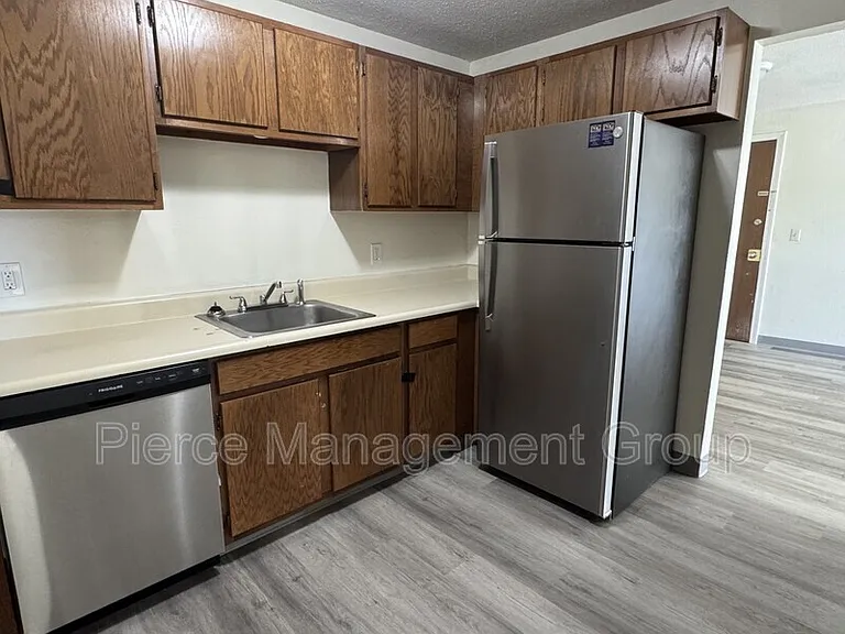 20 Wolf Rd E #108 — Photo 4
