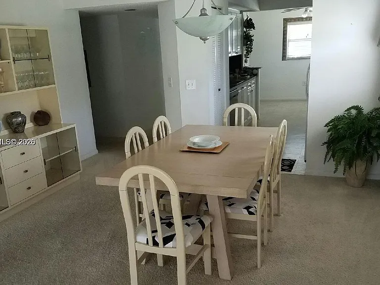 550 SW 137th Ave #101L — Photo 8