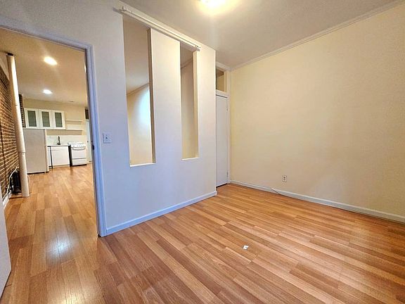 5th image of 67 Pineapple St #3A