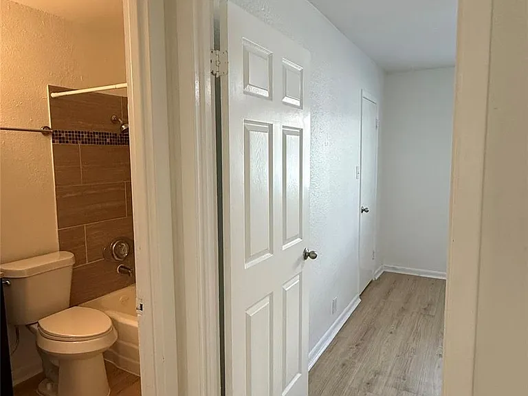 2401 Manor Rd #126 — Photo 7