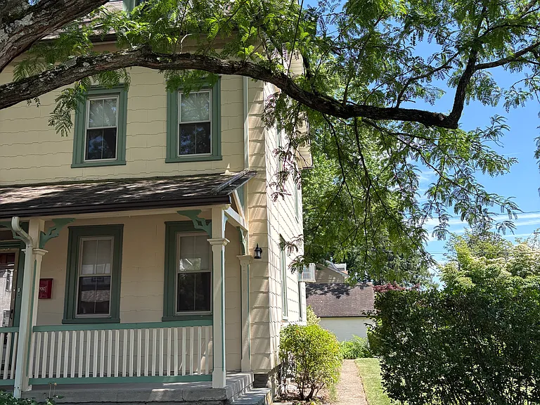 806 Pleasant Ave — Photo 4