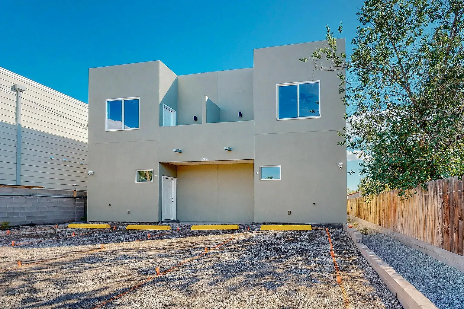 2 bed, 1.5 bath, 1300 sqft, $1,595 — Photo 1