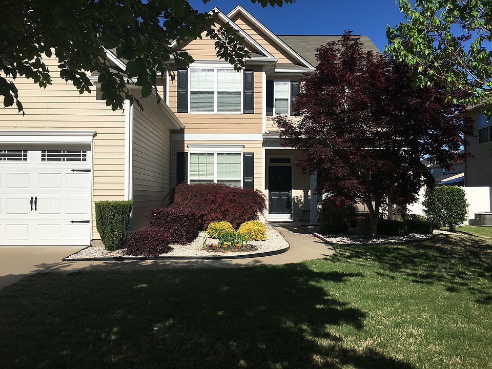 1st image of 105 Kelsey Glen Ln