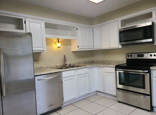 1417 K St #A, Martin, TN 38237