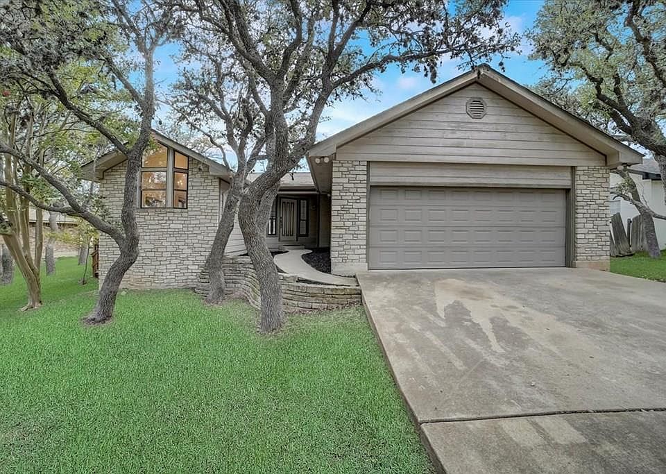 1st image of 428 Valley Dr