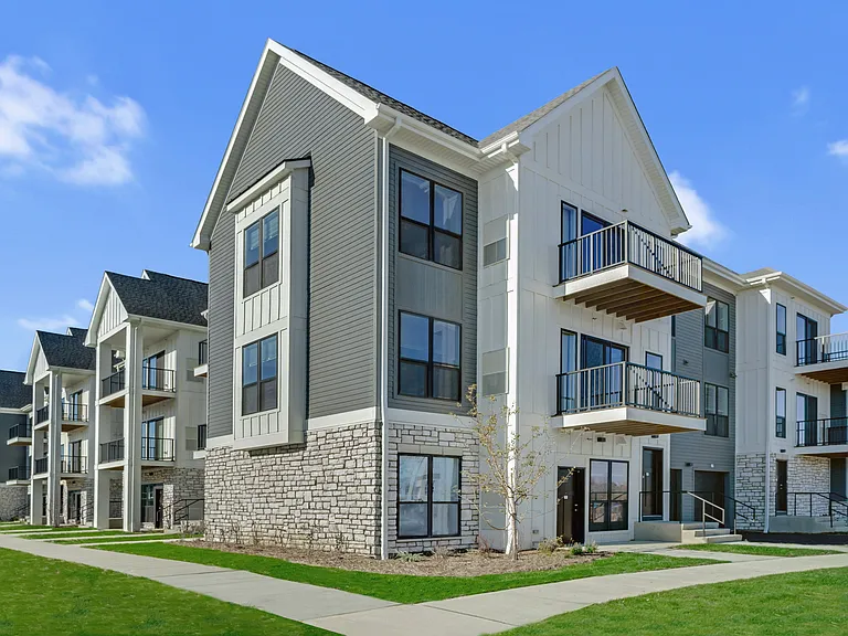 Seasons at Hoffman Estates Resident Building Exterior