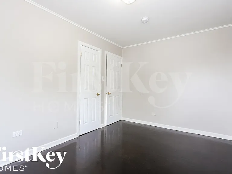 14347 Woodlawn Ave — Photo 6