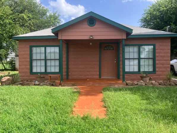 804 E Luce St, Llano, TX 78643