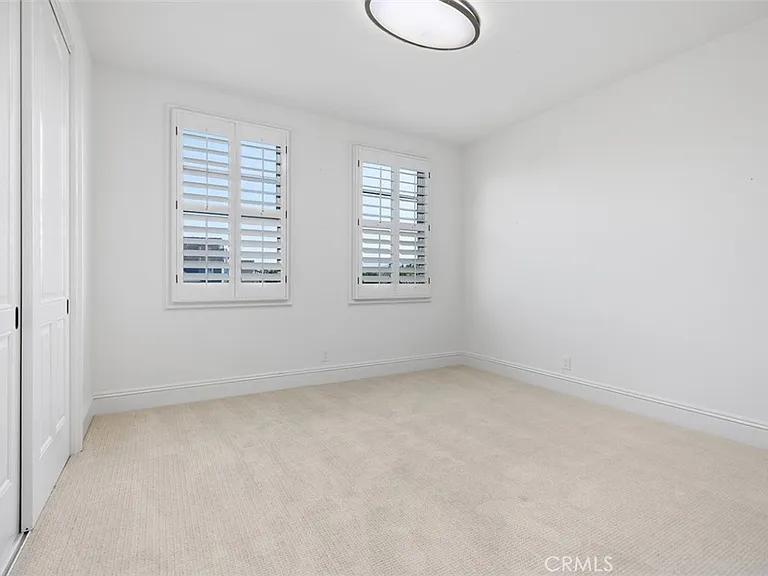 17 Colonial Dr — Photo 21