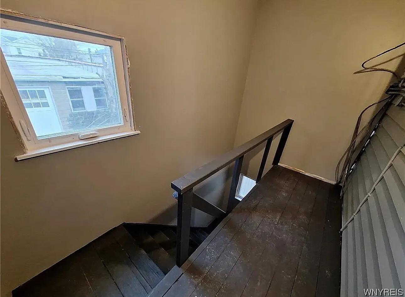 2 bed, 1100 sqft, $1,550 — Photo 3