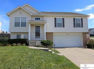 8801 N 155th St, Bennington, NE 68007