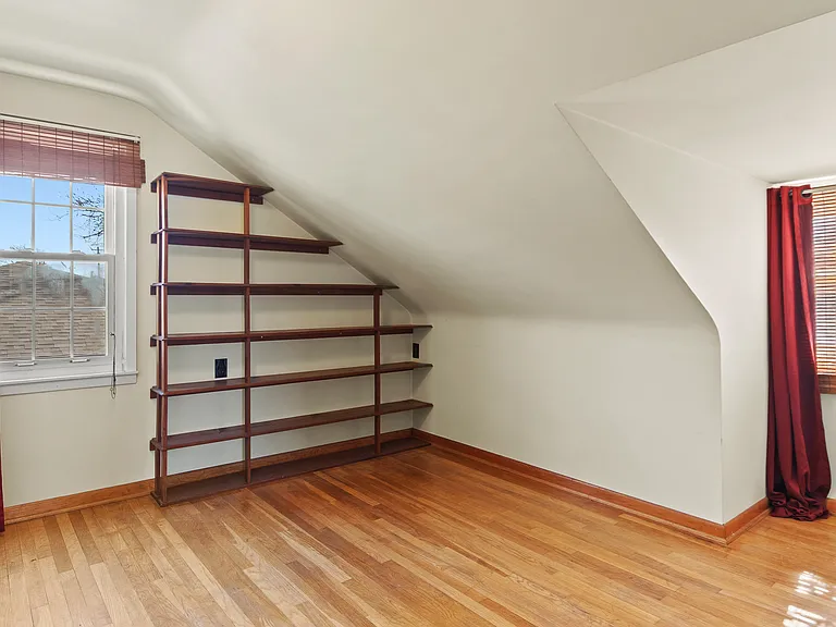 small bedroom