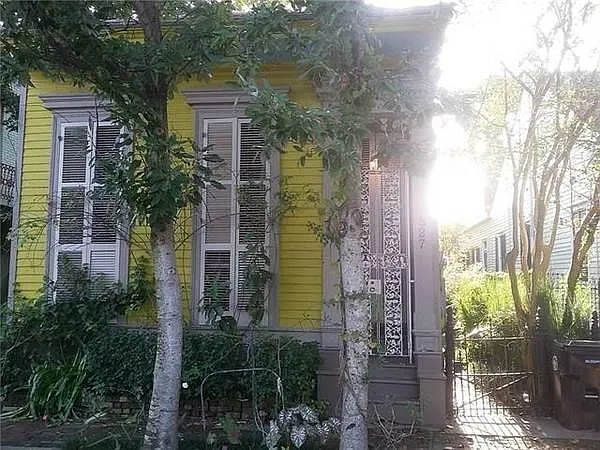 827 Louisa St #UPPER — Photo 1