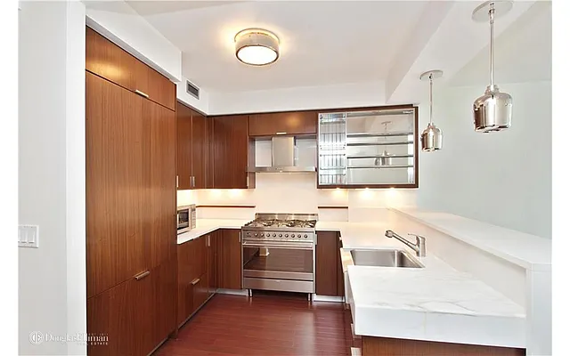 Rented by Douglas Elliman | media 15