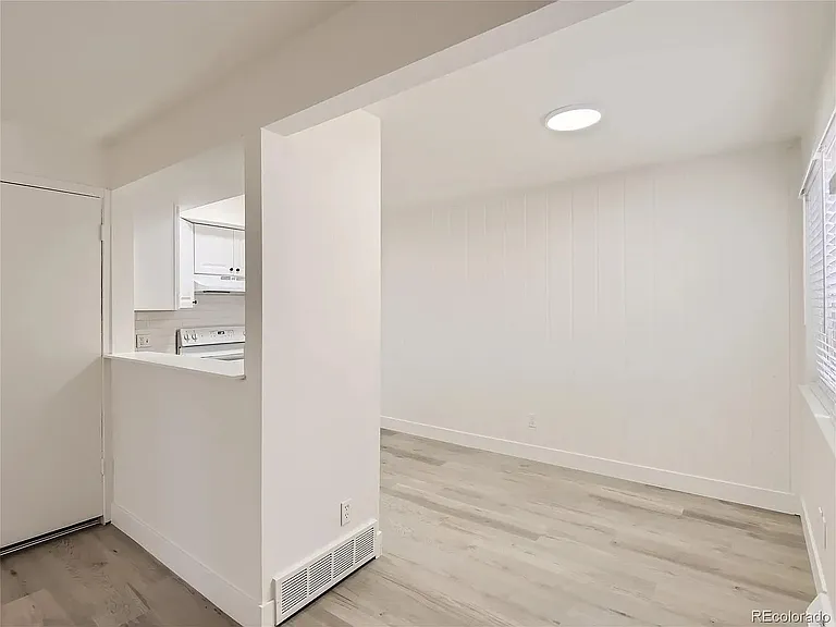 2612 S Xanadu Way #A — Photo 7
