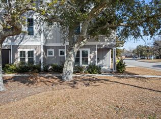 1205 Lennoxville Rd #A, Beaufort, NC 28516