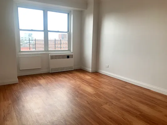 Rented by Batra Group Inc | media 30