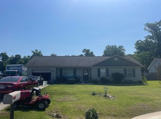 121 Heavens Gate Dr, Jacksonville, NC 28546