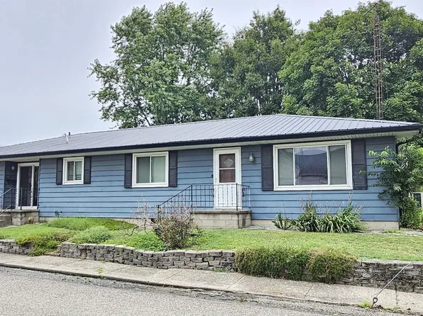 46 E Poplar St, Albion, IL 62806