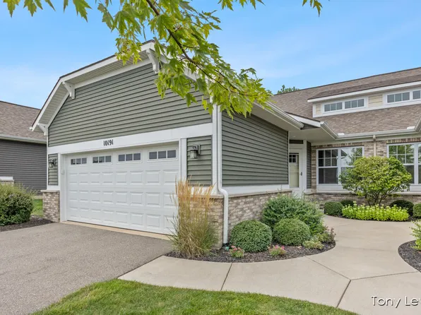 10191 E Crossroads Cir SE #27, Caledonia, MI 49316