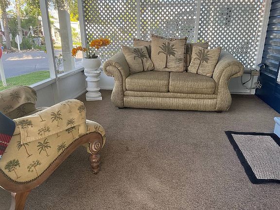 5th image of 4662 White Pine Ave