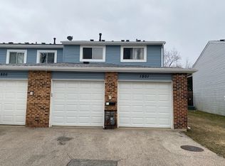 1801 Raleigh Ln, Hoffman Estates, IL 60169