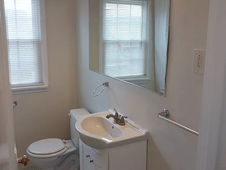 171 Upland Ave — Photo 11