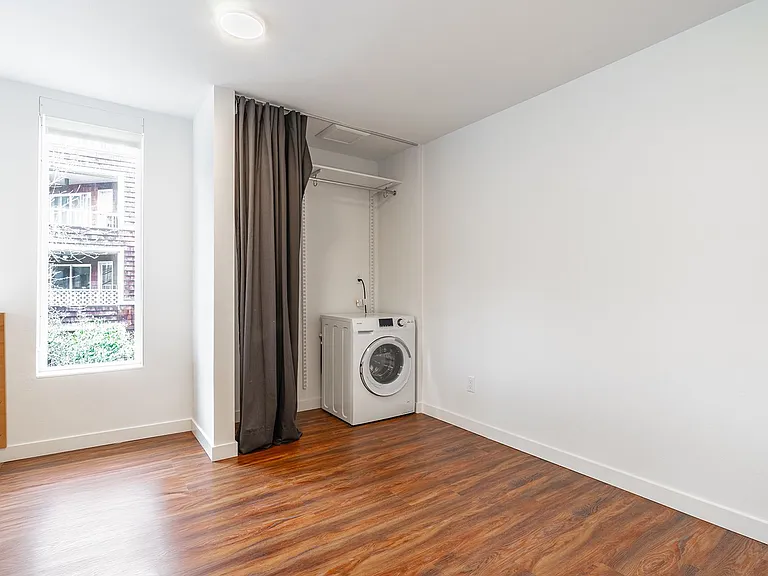 Thomas Street Lofts — Photo 16