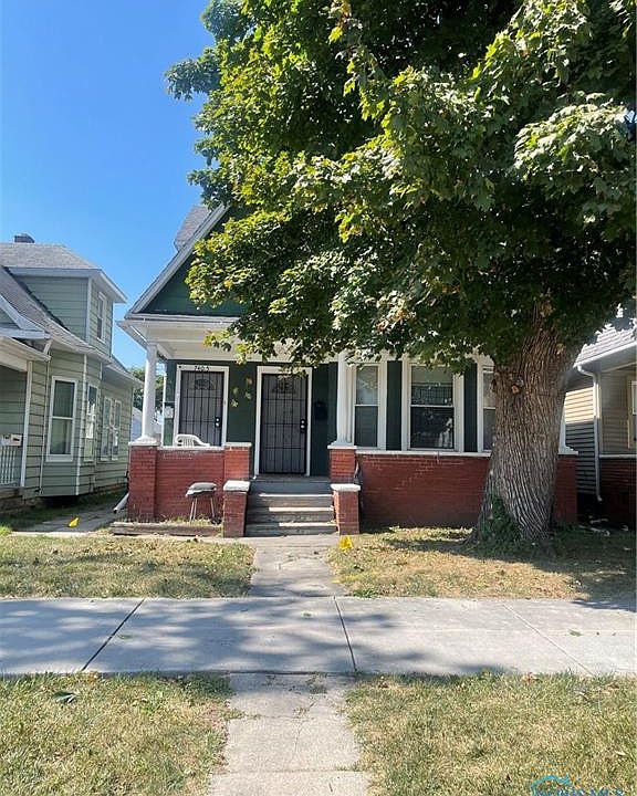 1st image of 740 Parker Ave