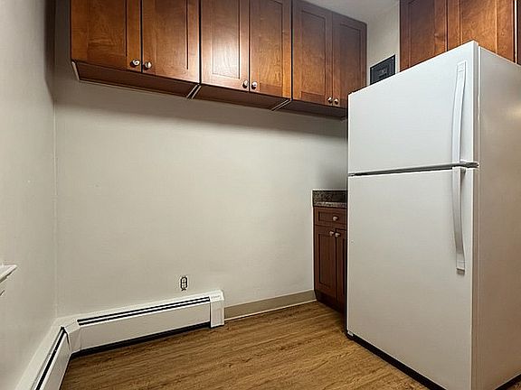 Fairleigh Arms Apt 2I Kitchen 2