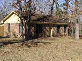 1271 Lakeside Dr, Huntsville, TX 77320
