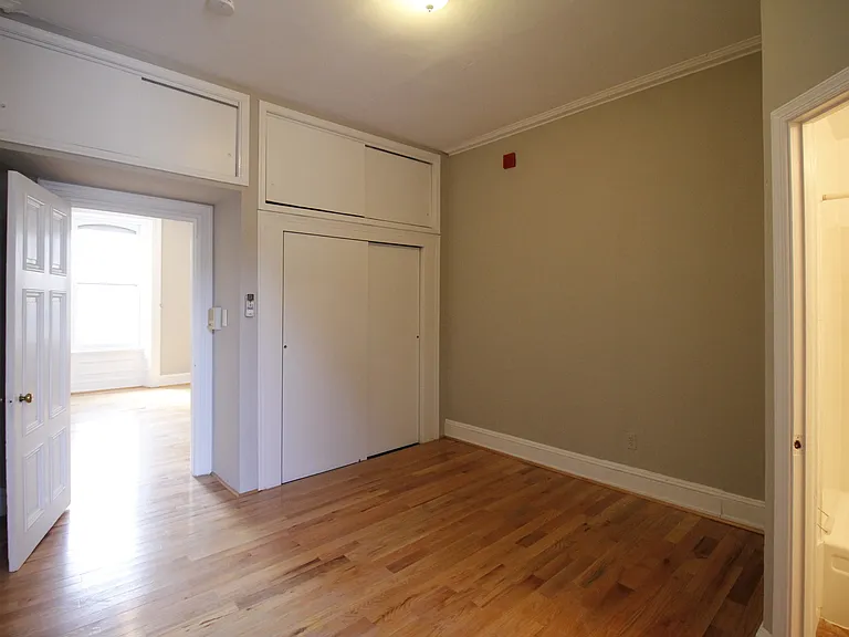 1925 Spring Garden St #1925-2F — Photo 10