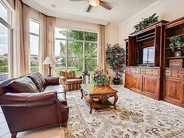 114 Tranquilla Dr — Photo 7