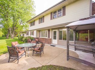 600 Adelman Ct, Brookfield, WI 53045