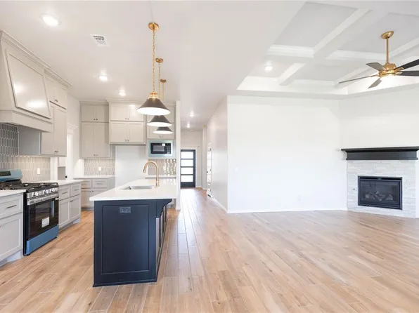 8317 NW 154th Ct, Edmond, OK 73013