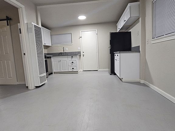 3rd image of 305 C St #A