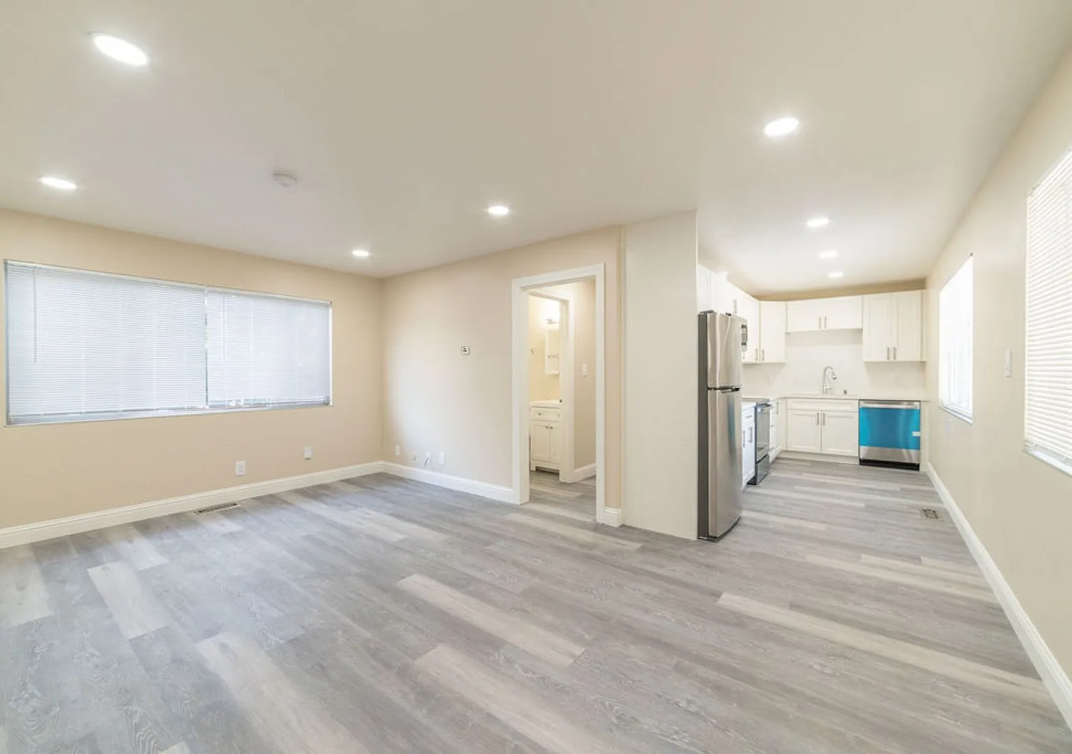 490 42nd Street — Photo 1