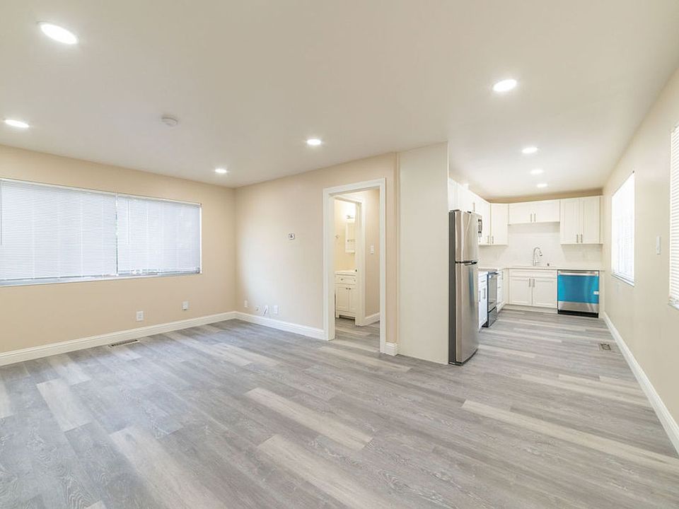 1st image of 490 42nd St APT 1
