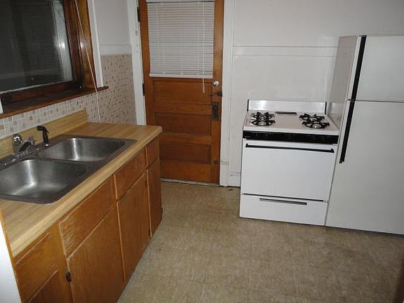2nd image of 4535 N Leavitt St APT 2