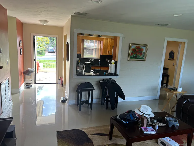 6621 SW 5th St — Photo 5