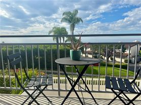 2235 W 25th St, Los Angeles, CA