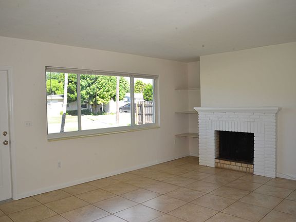 2nd image of 12545 SW 84th Avenue Rd