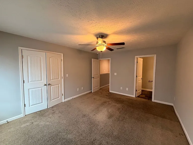 4042 Saddlecreek Way — Photo 17