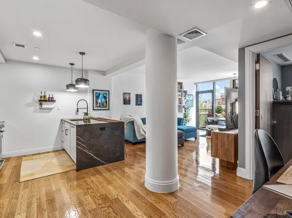 554 4th Avenue image 2 of 26