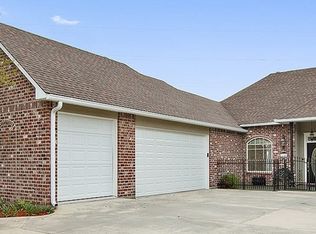 18145 Lake Iris Ave, Baton Rouge, LA 70817
