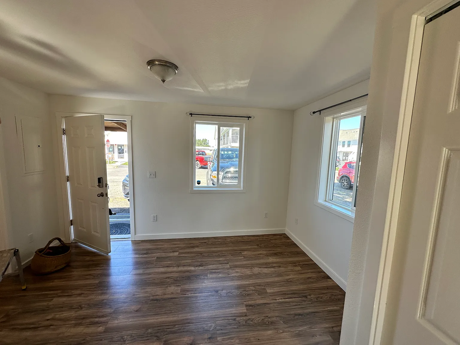 1 bed, 450 sqft, $1,345 — Photo 2