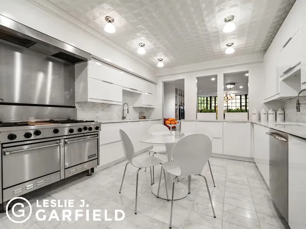 159 East 71st Street image 10 of 14