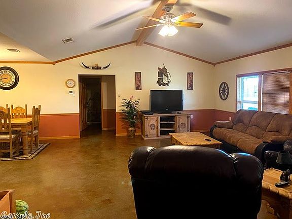 4th image of 1752 County Road 2225