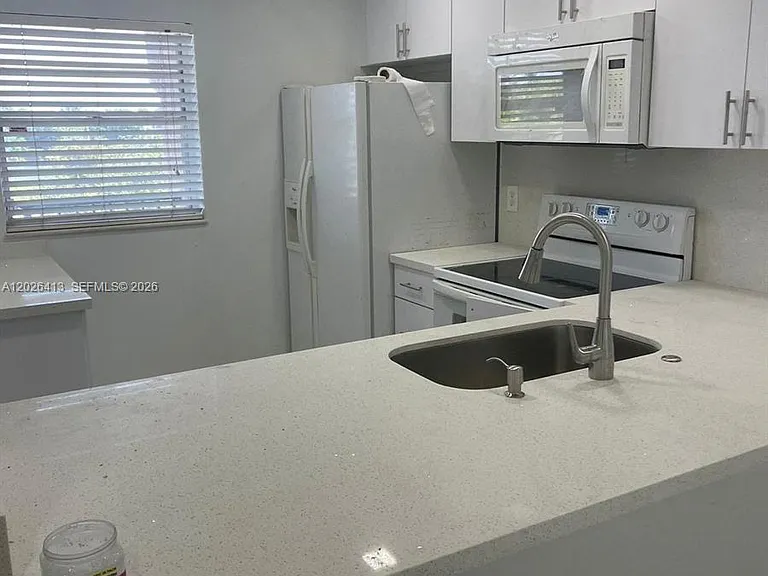 9460 Tangerine Pl #404 — Photo 4