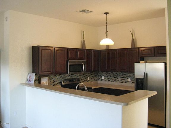 5th image of 411 N 168th Dr